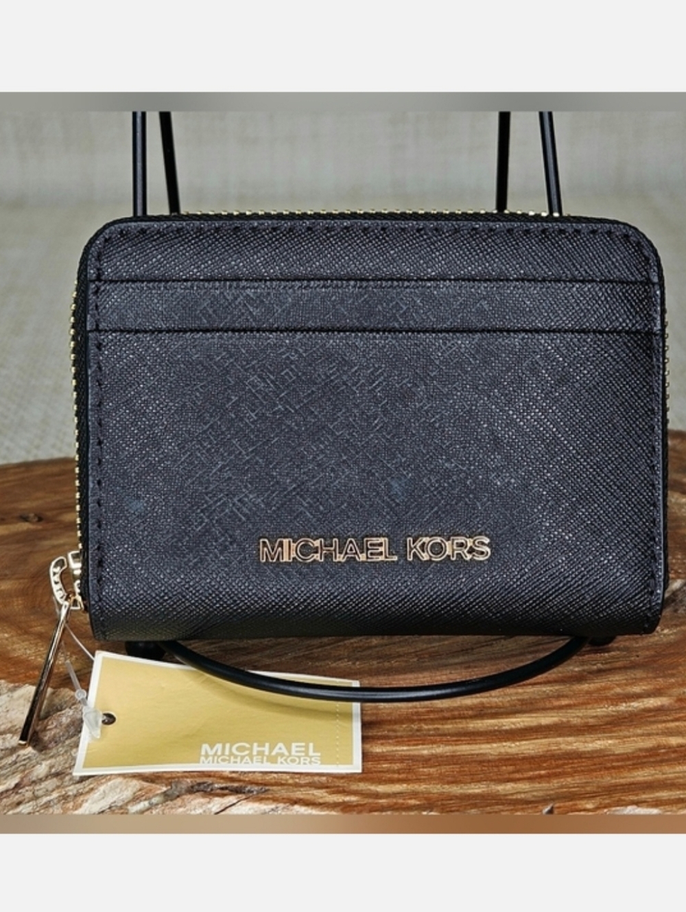NWT Michael Kors Jet Set Travel Medium Zip Around Leather Card Case Wallet Black